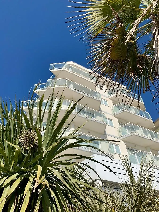 ***  Hotel Nizza Frontemare Superior 3 Stelle Lido di Jesolo Italien