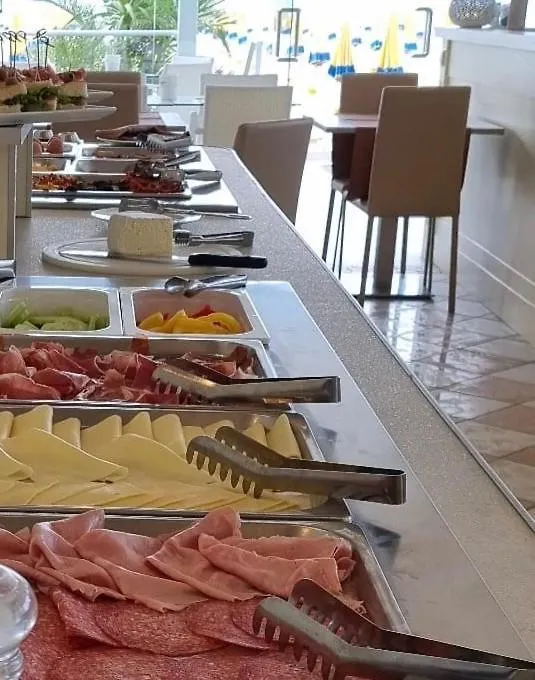 Hotel Nizza Frontemare Superior 3 Stelle Τζεσόλο Λίντο