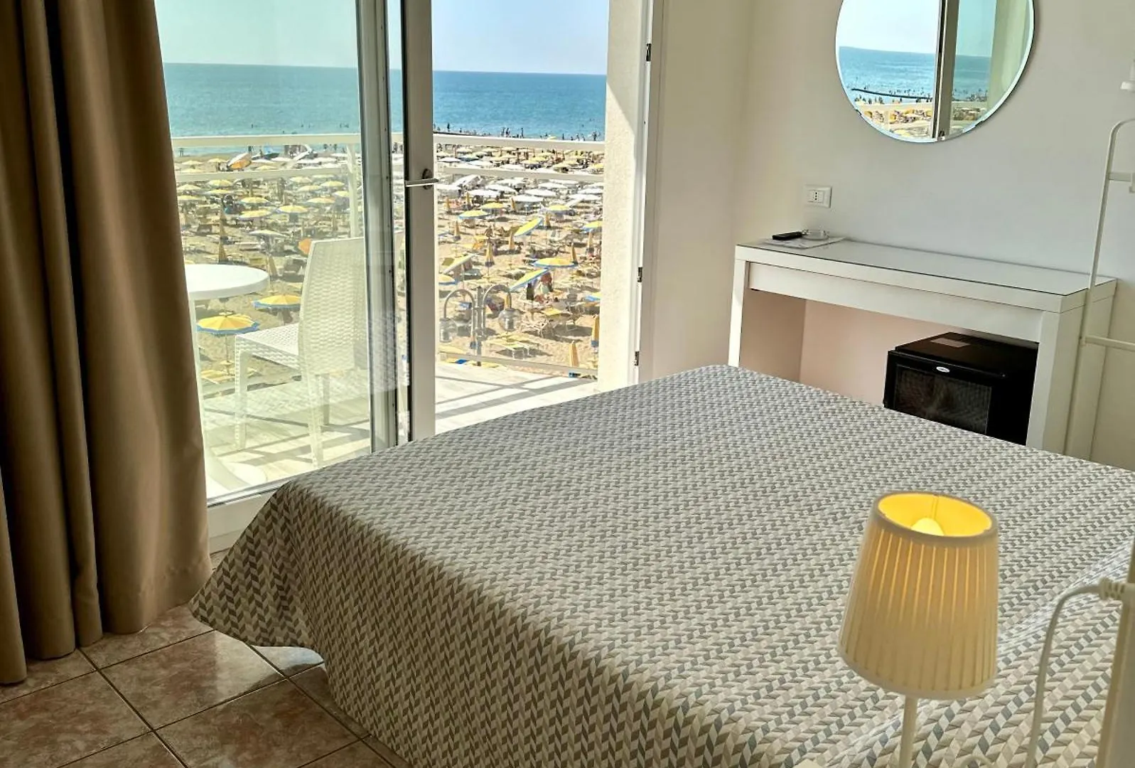 ***  Hotel Nizza Frontemare Superior 3 Stelle Lido di Jesolo Italien