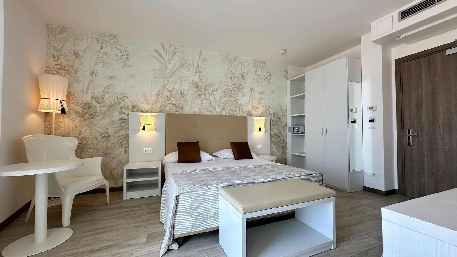 Hotel Nizza Frontemare Superior 3 Stelle Lido di Jesolo