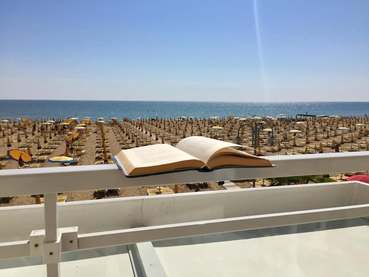 Hotel Nizza Frontemare Superior 3 Stelle Τζεσόλο Λίντο