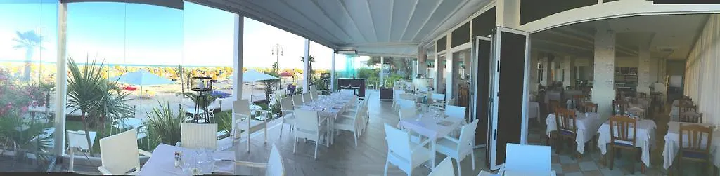 Hotel Nizza Frontemare Superior 3 Stelle Lido di Jesolo 3*,  Itália